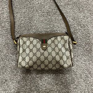 Authentic Vintage Gucci Sherry Line Shoulder Bag